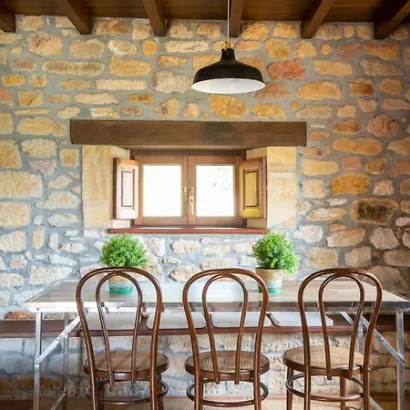 Casa El Roble * Guemes